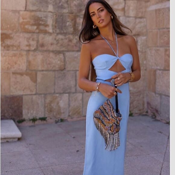 Sold Out - Picture 4 of 16